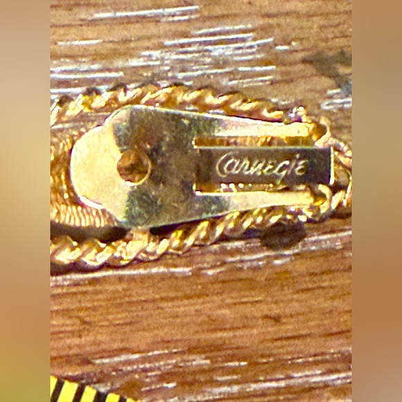 Hattie Carnegie Vintage and Signed Gold Tone Clear Rhinestone Clip Earrings - Picture 6 of 6